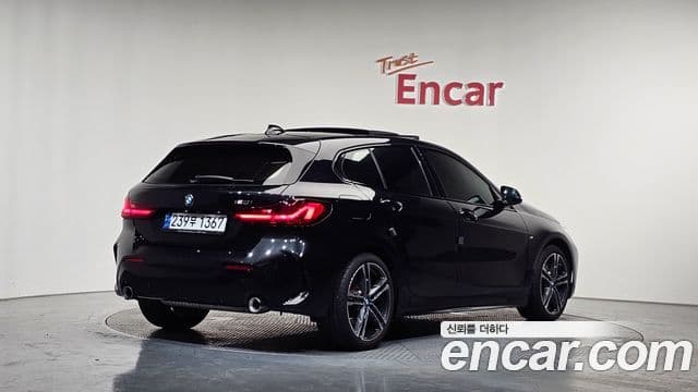 BMW 1 Series 2023 — ფოტო 2/20
