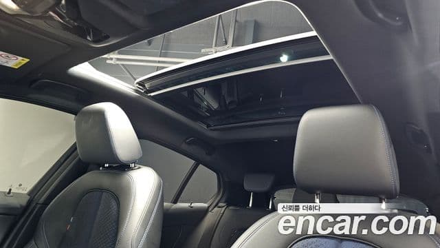 BMW 1 Series 2023 — ფოტო 15/20