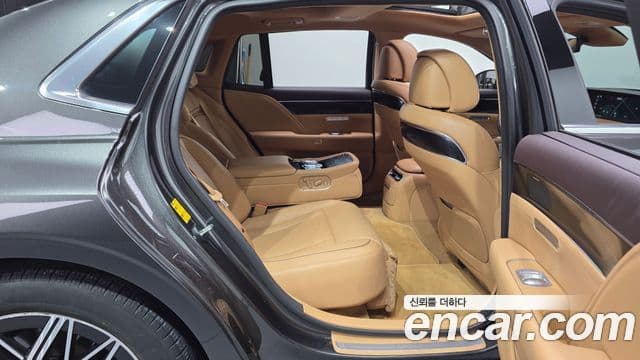 Genesis G90 2022 — ფოტო 11/20