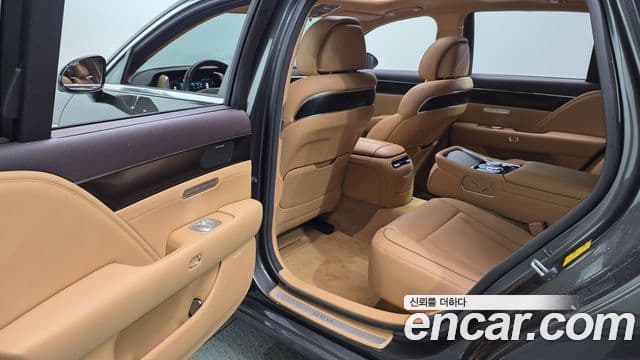 Genesis G90 2022 — ფოტო 12/20