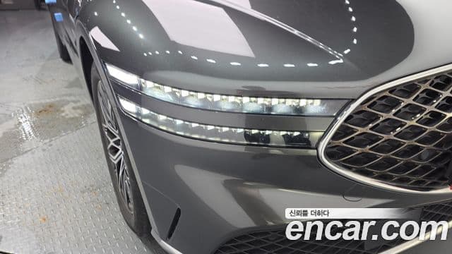Genesis G90 2022 — Photo 22/42