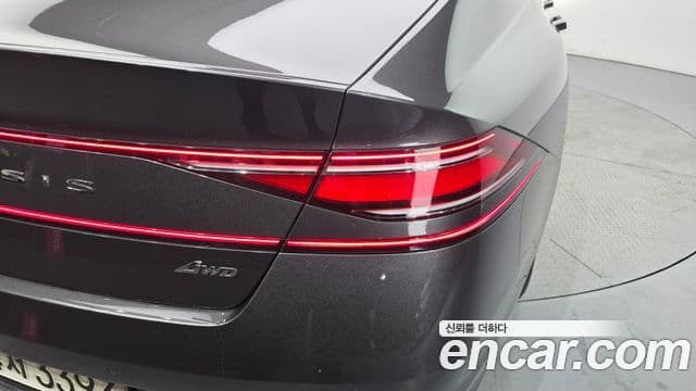 Genesis G90 2022 — Photo 16/42