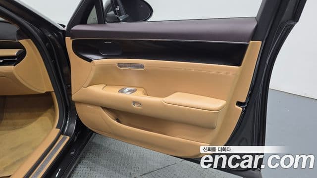 Genesis G90 2022 — Photo 6/42