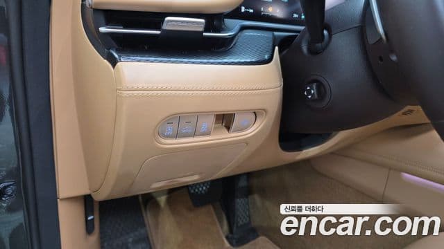 Genesis G90 2022 — Photo 39/42
