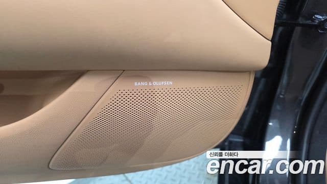 Genesis G90 2022 — Photo 27/42
