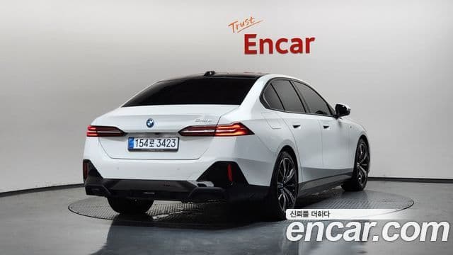 BMW 5 Series 2025 — Şəkil 5/35