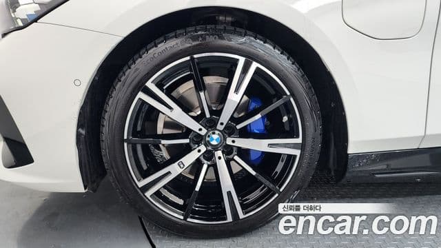 BMW 5 Series 2025 — Şəkil 35/35