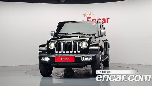 Jeep Wrangler 2021 — ფოტო 17/20