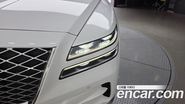 Genesis GV80 2022 — ფოტო 15/39