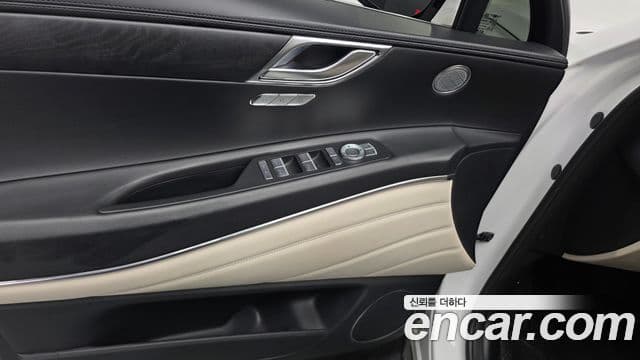 Genesis GV80 2022 — ფოტო 27/39