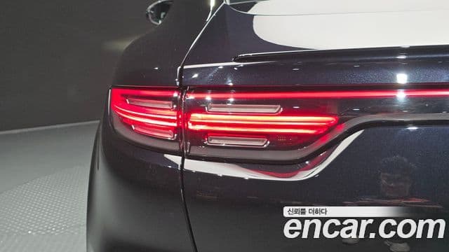 Porsche Cayenne 2022 — Photo 35/36