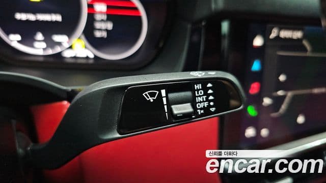 Porsche Cayenne 2022 — Photo 14/36