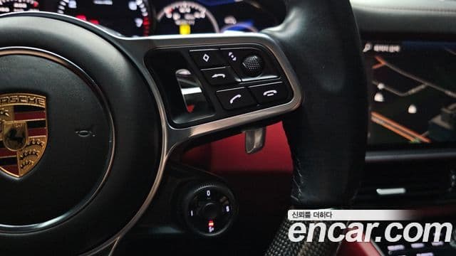 Porsche Cayenne 2022 — Photo 22/36