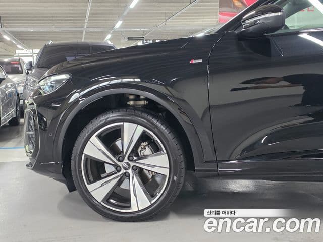 Audi Q5 2025 — фото 4 из 13