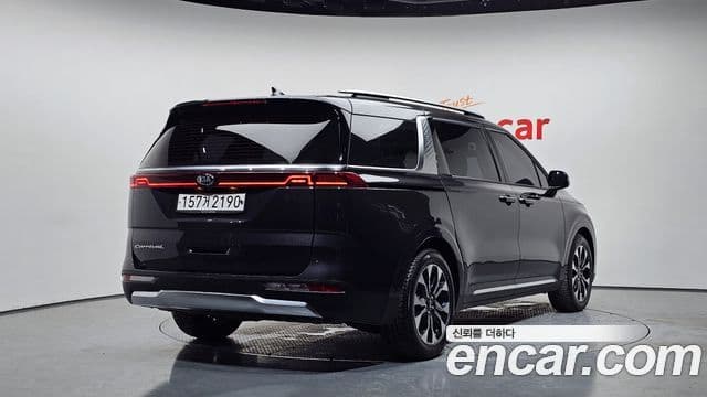 Kia Carnival 2020 — ფოტო 2/20