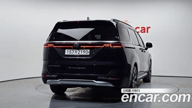 Kia Carnival 2020 — ფოტო 4/20