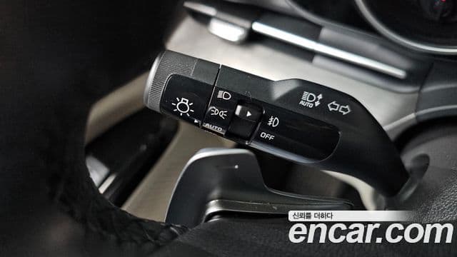 Kia Carnival 2020 — ფოტო 18/20
