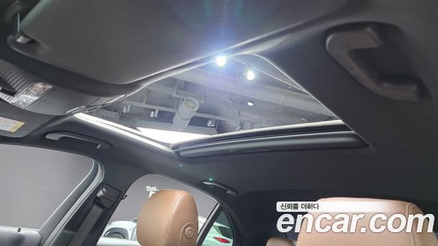 Mercedes-Benz E-Class 2023 — ფოტო 16/20