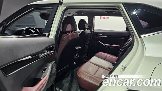 Kia Seltos 2019 — фото 10 из 20