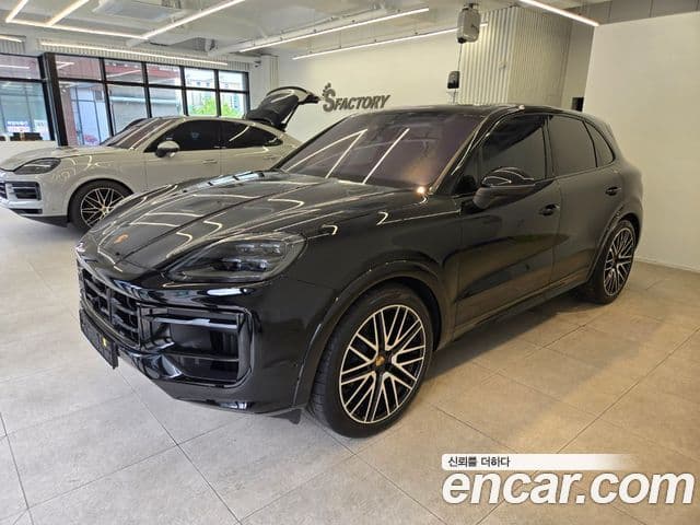 Porsche Cayenne 2025 — ფოტო 2/7