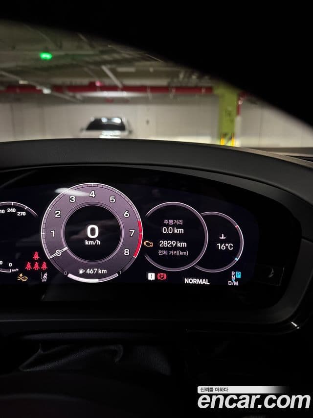 Porsche Cayenne 2025 — ფოტო 6/7