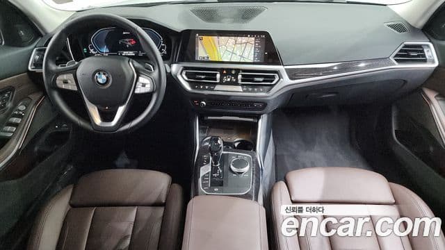 BMW 3 Series 2021 — ფოტო 7/20
