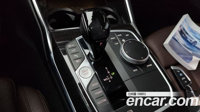BMW 3 Series 2021 — ფოტო 9/20