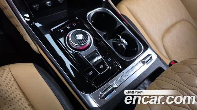 Kia Carnival 2020 — ფოტო 9/20