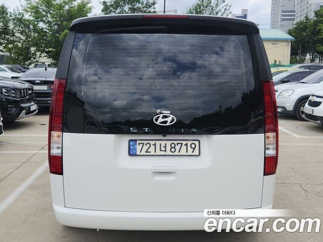 Hyundai Staria 2025 — ფოტო 3/20