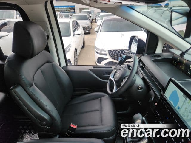 Hyundai Staria 2025 — ფოტო 10/20