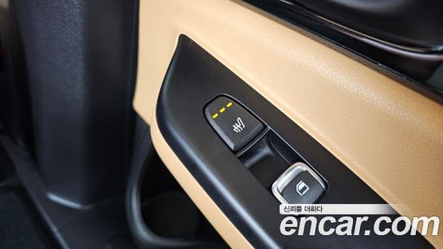 Kia Carnival 2022 — Фото 17/20