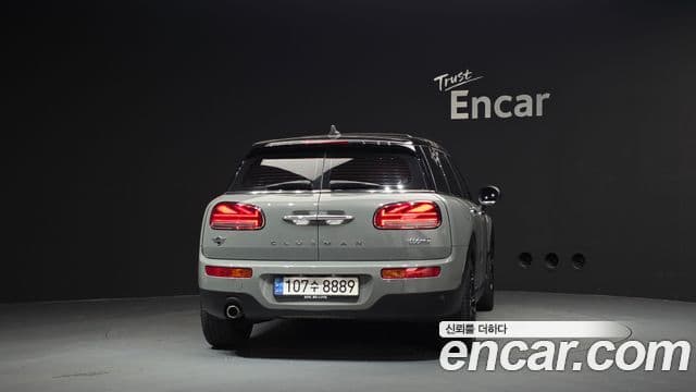 Mini Cooper Clubman 2021 — Photo 15/36
