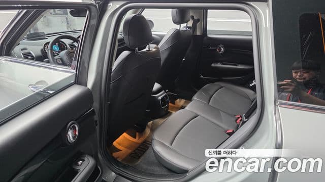 Mini Cooper Clubman 2021 — Photo 14/36