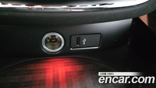 Mini Cooper Clubman 2021 — Photo 34/36