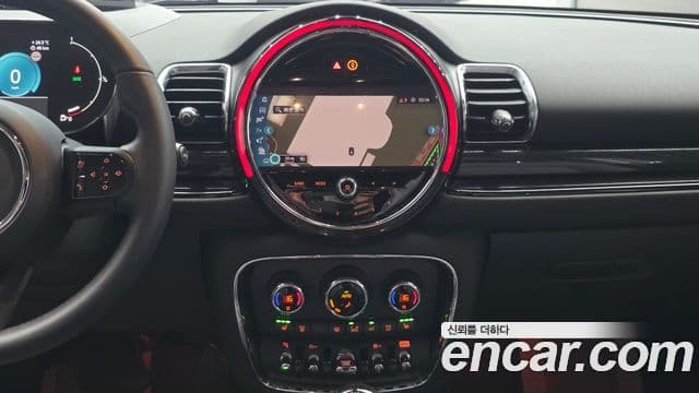 Mini Cooper Clubman 2021 — Photo 21/36