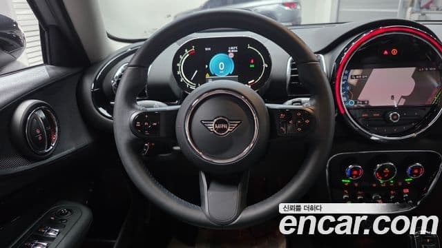 Mini Cooper Clubman 2021 — Photo 18/36