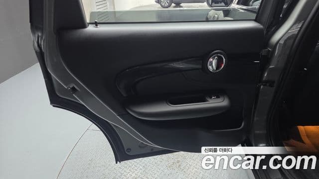 Mini Cooper Clubman 2021 — Photo 36/36
