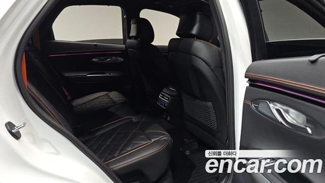 Genesis GV70 2025 — фото 11 из 20