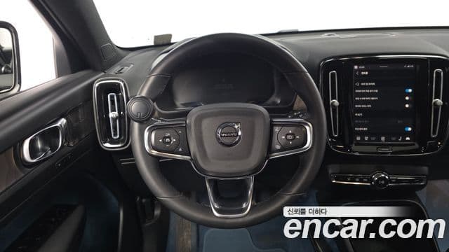 Volvo C40 Recharge 2022 — ფოტო 4/30