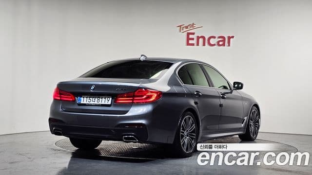 BMW 5 Series 2019 — Şəkil 2/20