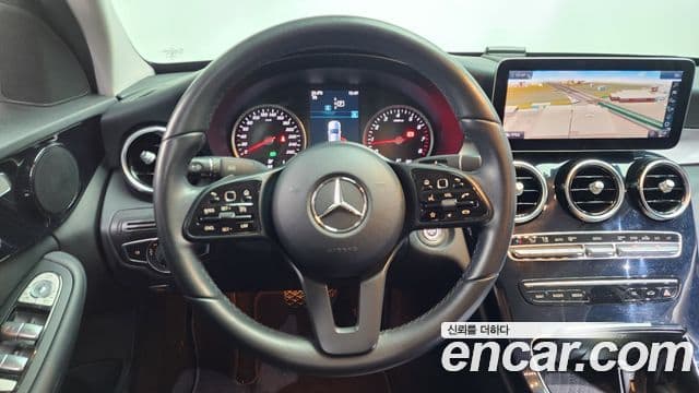 Mercedes-Benz C-Class 2019 — фото 12 из 20