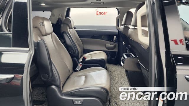 Kia Carnival 2024 — ფოტო 11/20