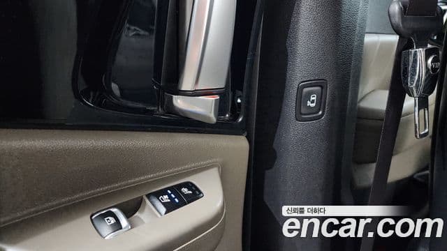 Kia Carnival 2024 — ფოტო 15/20