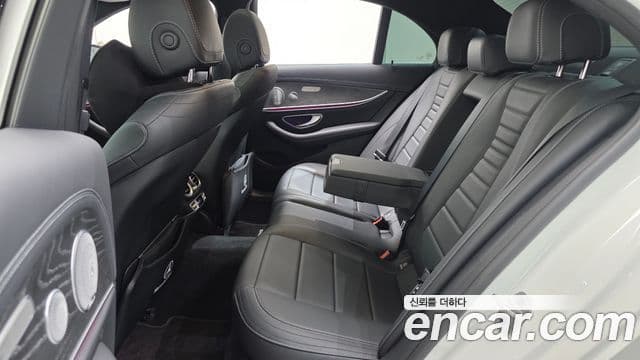 Mercedes-Benz E-Class 2021 — ფოტო 12/20