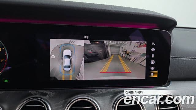 Mercedes-Benz E-Class 2021 — ფოტო 15/20