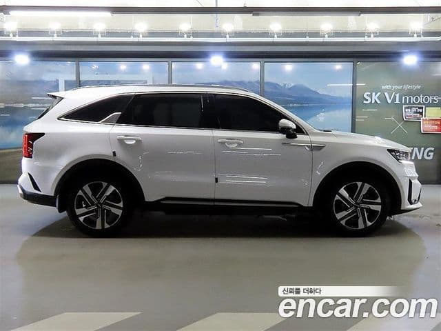 Kia Sorento 2022 — ფოტო 2/20
