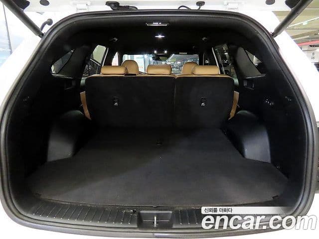 Kia Sorento 2022 — ფოტო 16/20