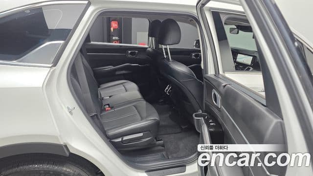 Kia Sorento 2023 — фото 12 из 20