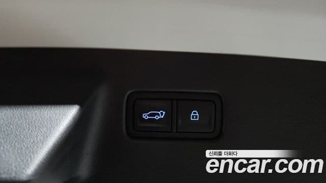 Hyundai Santa Fe 2024 — ფოტო 17/20
