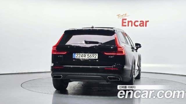 Volvo V60 Cross Country 2020 — Şəkil 4/20